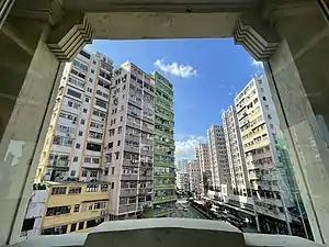 為減少噪音而安裝的玻璃窗