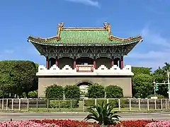 臺北府城東門（1960年，黃寶瑜設計）