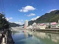 鎮巴縣城的中午