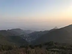 从观景台俯瞰金华市区