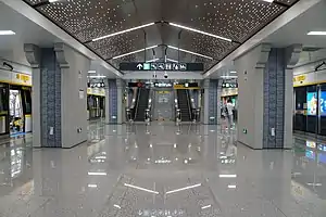 采用市井元素布置的香积寺站