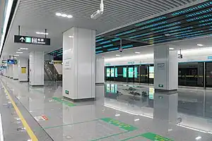 海创园站将二进制代码融入空间设计打造现代简约风格。
