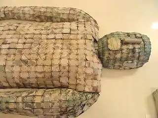玉衣，存于乔治·沃尔特·文森特·史密斯艺术博物馆