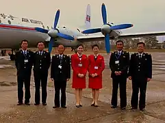 高麗航空機組員（舊版制服）