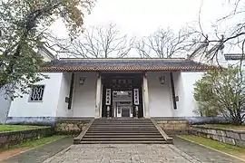 大门