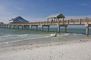 清水海灘（英语：）