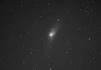 2023年1月22日的彗星，可見反尾。