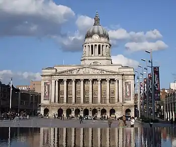 市議會