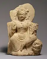 坐在狮子上的女神娜娜（英语：），5-6世纪制作于阿富汗，可能是嚈哒或突厥统治时制作的