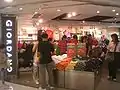 佐丹奴（已於一樓重開）