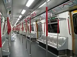 列車車廂內部