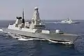 與45型驅逐艦（前）共同航行