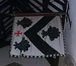 第一代钱多斯子爵奥利弗·利特尔顿（英语：）的嘉德骑士团横幅。现藏于哈格利庄园（英语：）