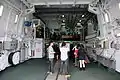開放參觀中的巡防艦西寧（PFG-1203）機庫內部。