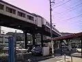 北口與月台之間的天橋（2003年9月）