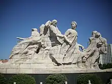 「八女投江」雕像