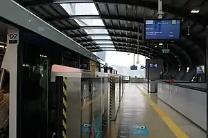 東亞運站月臺