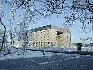 東京大学物性研究所本館（A棟）（千葉县柏市）