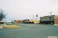 曼迪市的主干路——中央大街（英文原名：Main Street）