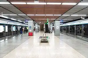 新宫站大兴线北行站台新宫站19号线上客站台