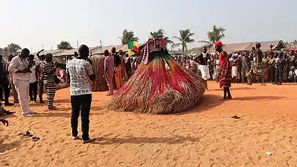 贊比托