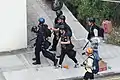 有示威者被警員制服