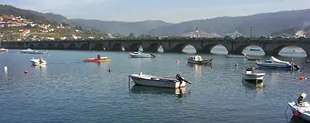 卡瓦尼亚斯和蓬特德乌梅之间的入海口