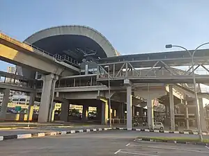 蒲種市中心站外观
