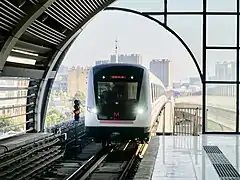 武汉地铁2号线南延线列车