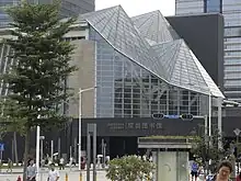 正門出入口