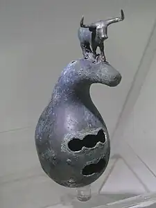 立牛铜葫芦笙