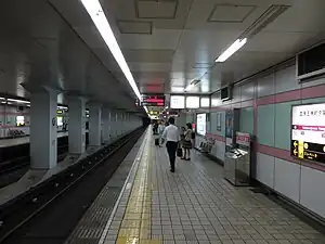 四天王寺前夕陽丘站月台此圖片需要更新。 (2020年6月28日)請更新本文以反映近況和新增内容。完成修改後請移除本模板。