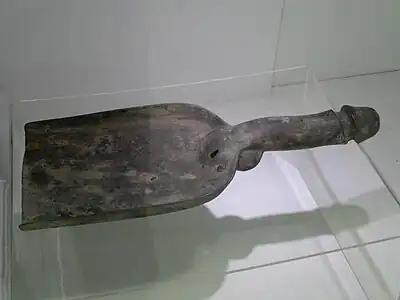 祖形铜铲