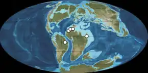 白垩纪阿尔比阶至森诺曼阶期间的地球地图,棘龙科化石发现地用白色圆圈标出