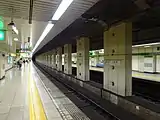 都營新宿線月台（2016年6月18日）
