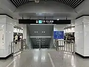 天潼路站10号线站台换乘节点