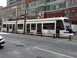 停靠在兴隆大奥莱站折返线的059号电车（第二批增购批次70%电车）