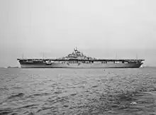 無畏號乃短艦體艾塞克斯級。前部艦艏斜直，而飛行甲板則延伸至艦艏外。