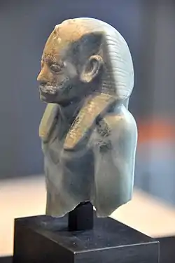 阿蒙涅姆赫特三世的雕像碎第十二王朝 c. 1800 BC 国家埃及艺术博物馆，慕尼黑